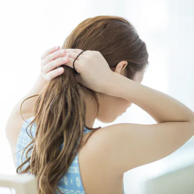 Tying hair too tightly